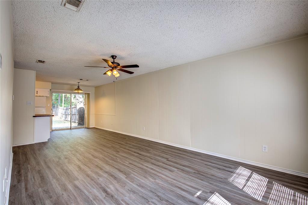 609-611 Melbourne Road Hurst, TX 76053 - Photo 3 of 40