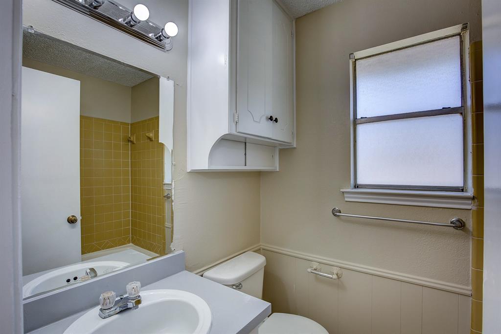 609-611 Melbourne Road Hurst, TX 76053 - Photo 36 of 40