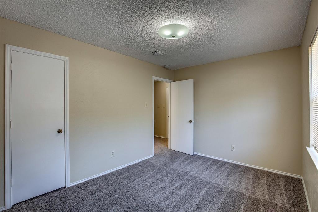 609-611 Melbourne Road Hurst, TX 76053 - Photo 38 of 40