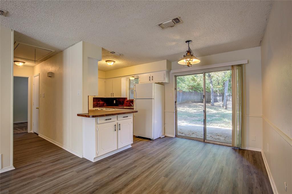 609-611 Melbourne Road Hurst, TX 76053 - Photo 7 of 40