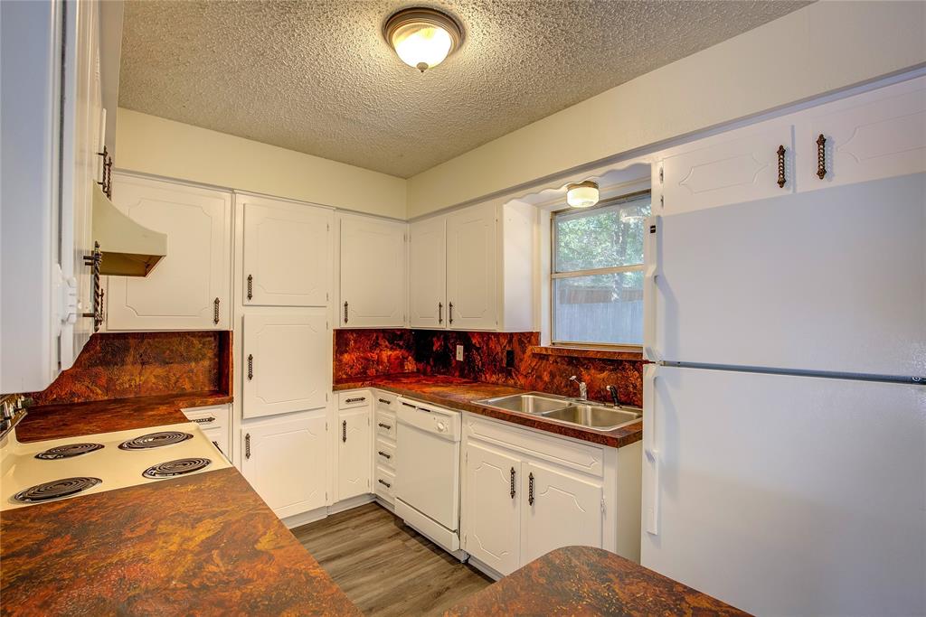 609-611 Melbourne Road Hurst, TX 76053 - Photo 8 of 40