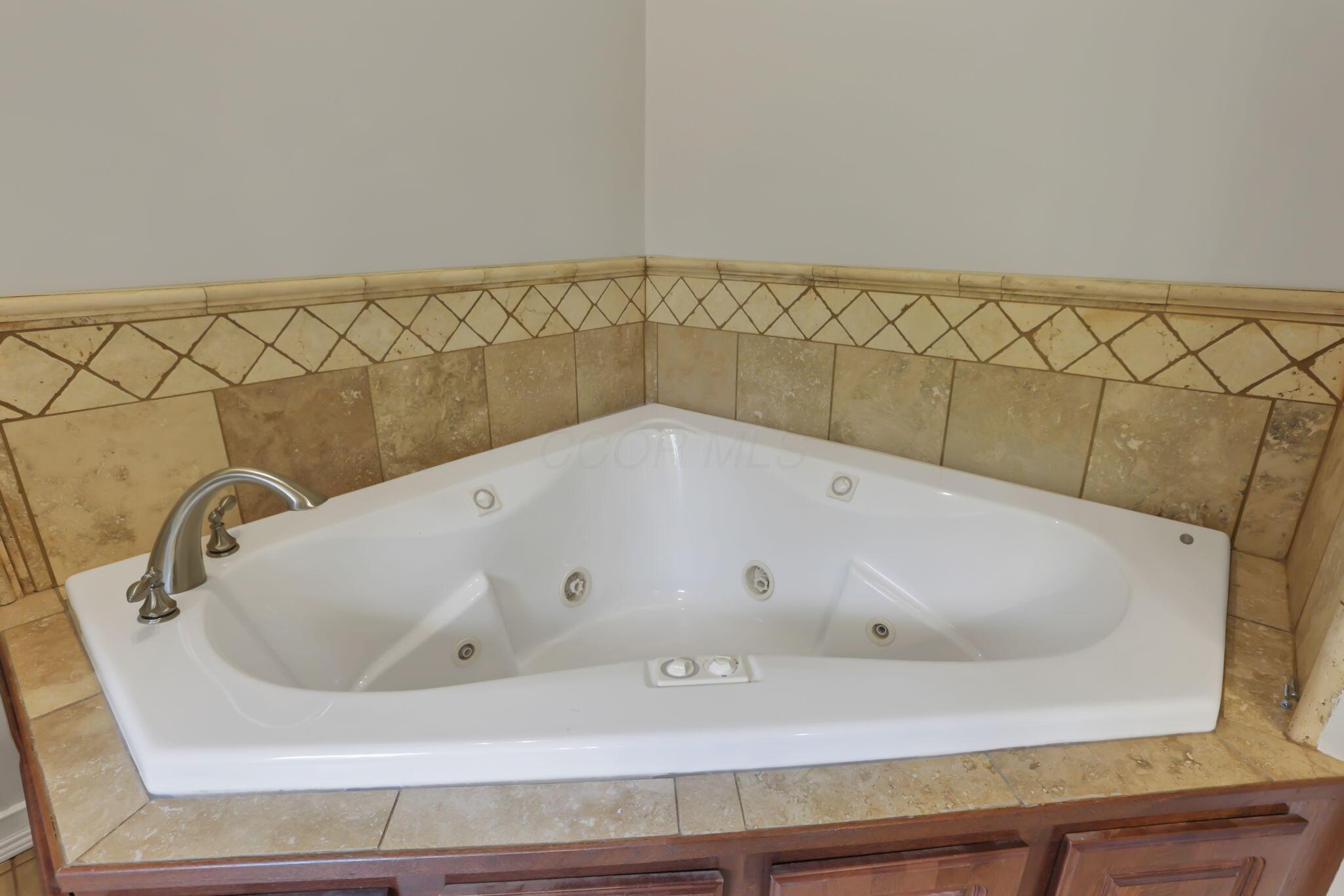 7485 Sugar Grove Road Southeast Sugar Grove, OH 43155 - Photo 40 of 95 40-web-or-mls-LO5A2328