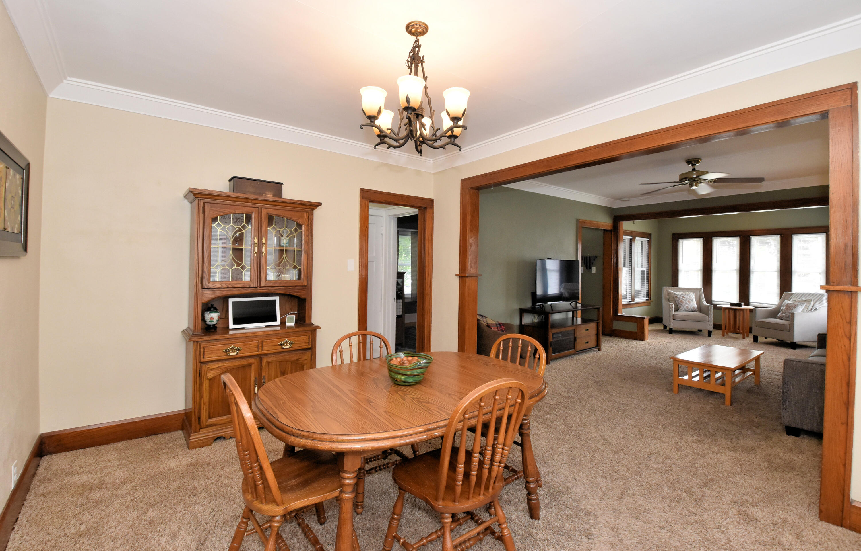 1224 West Lawn Avenue Racine, WI 53405 - Photo 14 of 46 Dining Room