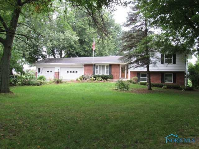 15288 Sand Ridge Road Bowling Green, OH 43402 - Photo 1 of 18 Exterior Front.