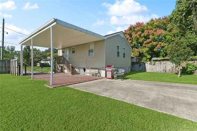 $184,900 | 313 Reiss Place, Chalmette, LA 70043