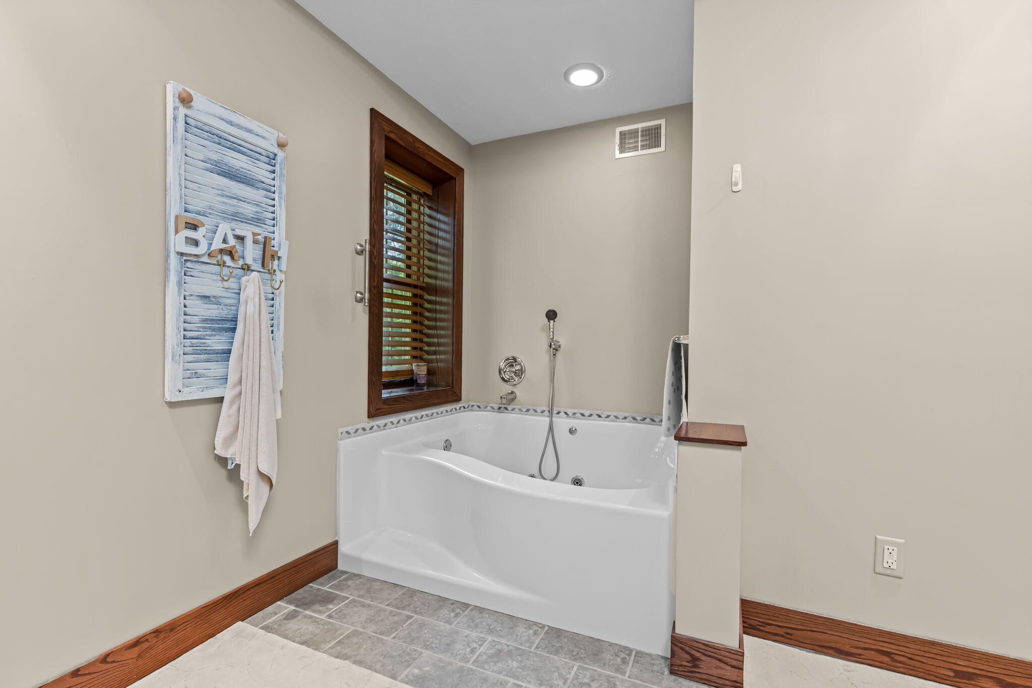 11981 Morel Road Grand Haven, MI 49417 - Photo 32 of 75 36-web-or-mls-096