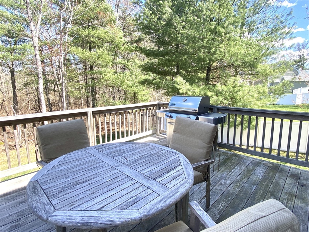 181 Captain Allen Way Whitman, MA 02382 - Photo 11 of 29