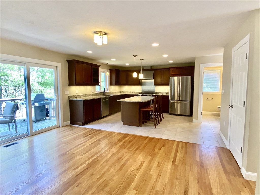 181 Captain Allen Way Whitman, MA 02382 - Photo 3 of 29