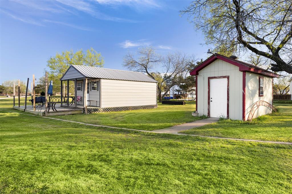 6524 Fair Road Kaufman, TX 75142 - Photo 27 of 30 a house view with a garden space