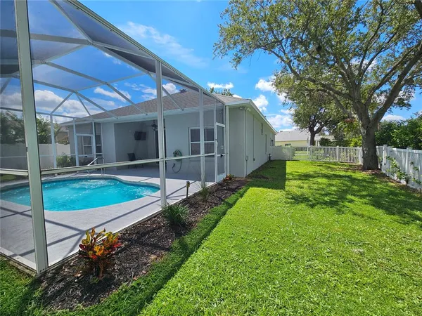 $525,000 | 12303 Tall Pines Way, Lakewood Ranch, FL 34202