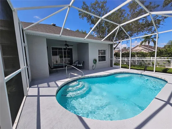 $525,000 | 12303 Tall Pines Way, Lakewood Ranch, FL 34202