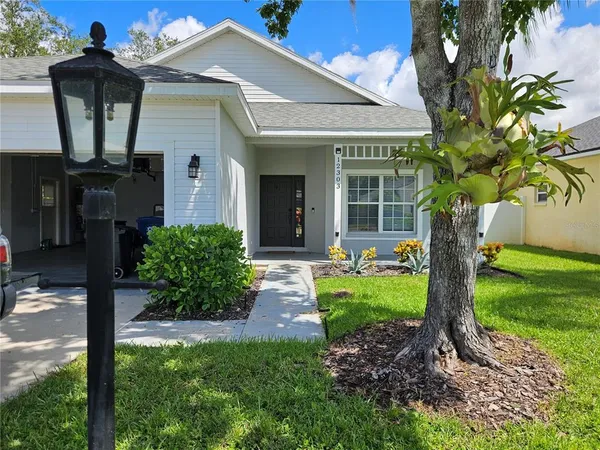 $525,000 | 12303 Tall Pines Way, Lakewood Ranch, FL 34202