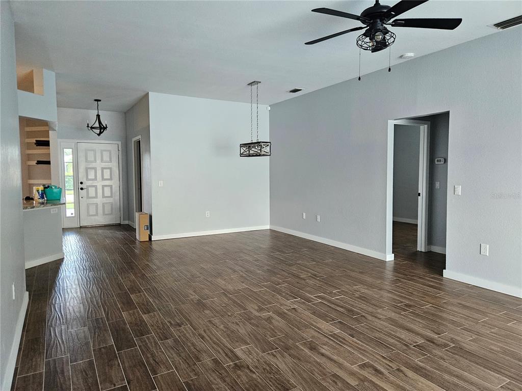 12303 Tall Pines Way Lakewood Ranch, FL 34202 - Photo 6 of 24