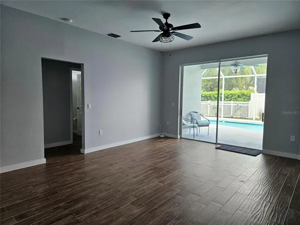 $525,000 | 12303 Tall Pines Way, Lakewood Ranch, FL 34202