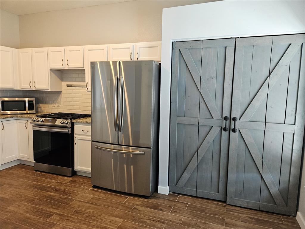 12303 Tall Pines Way Lakewood Ranch, FL 34202 - Photo 8 of 24