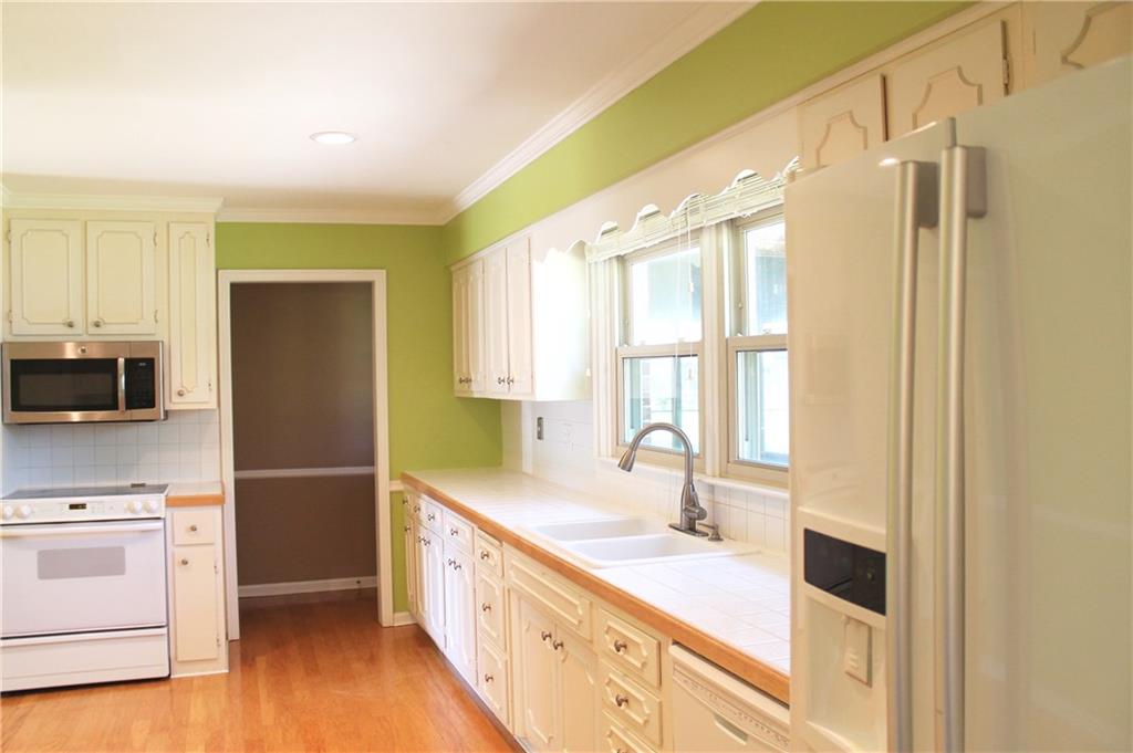3434 Brisbane Road Indianapolis, IN 46228 - Photo 9 of 23 Gallery Image 9