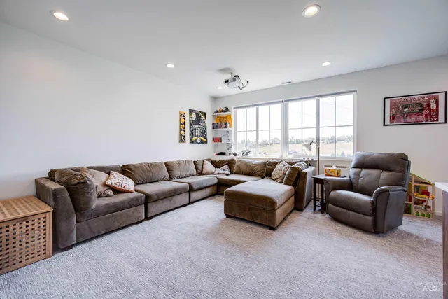 $899,000 | 1325 Southwest Panorama Drive, Pullman, WA 99163