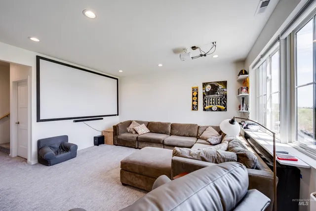 $899,000 | 1325 Southwest Panorama Drive, Pullman, WA 99163