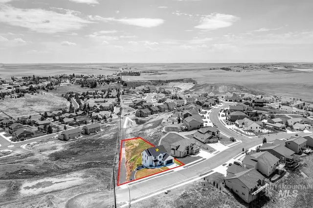 $899,000 | 1325 Southwest Panorama Drive, Pullman, WA 99163