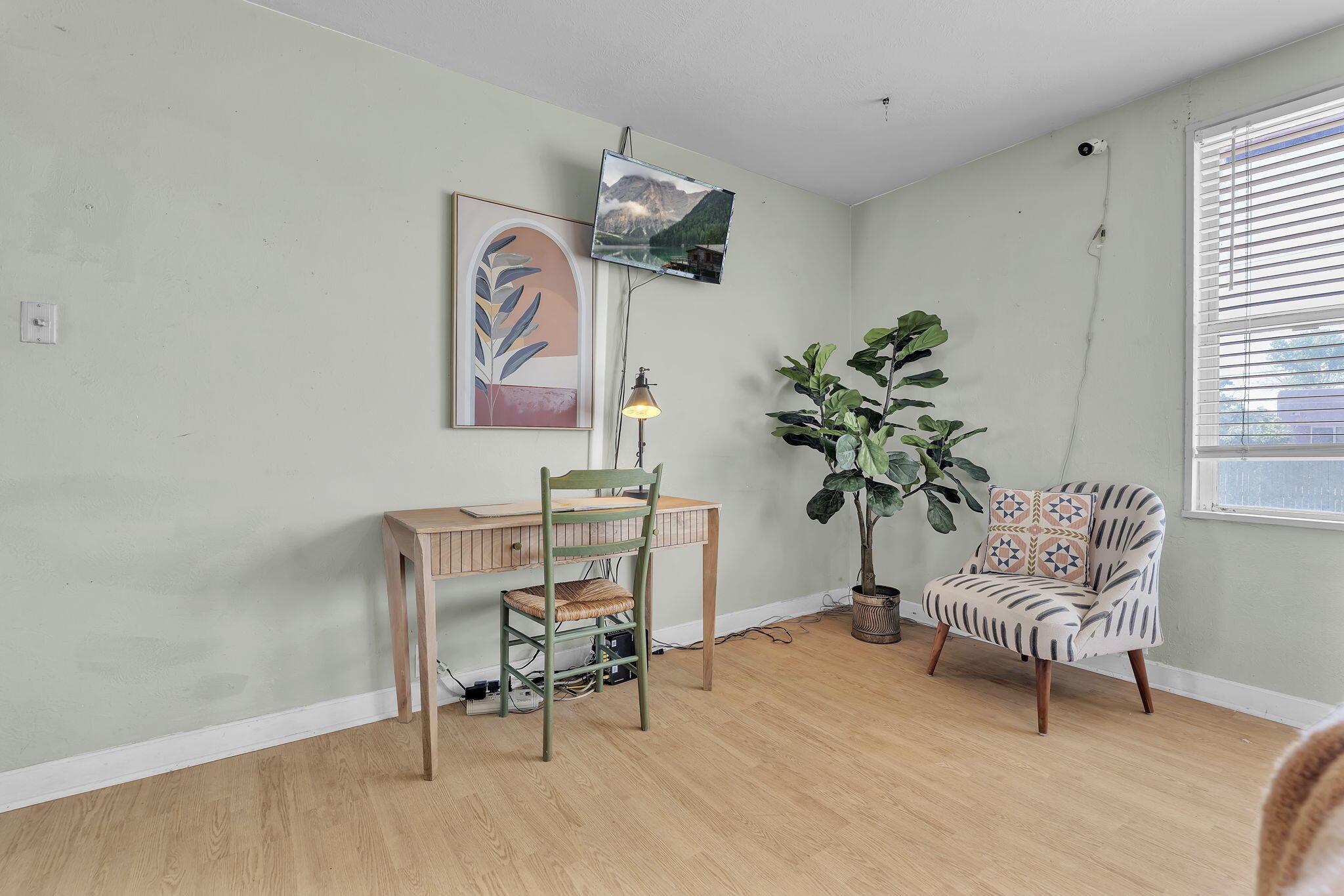 5008 Redlands Road Northwest Albuquerque, NM 87120 - Photo 6 of 32 Gallery Image 6
