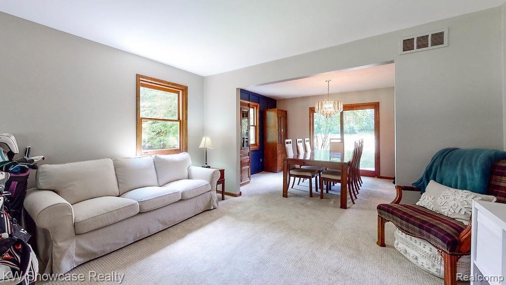 1230 East Maple Road Milford, MI 48381 - Photo 23 of 55 int-12-SMALL.jpg