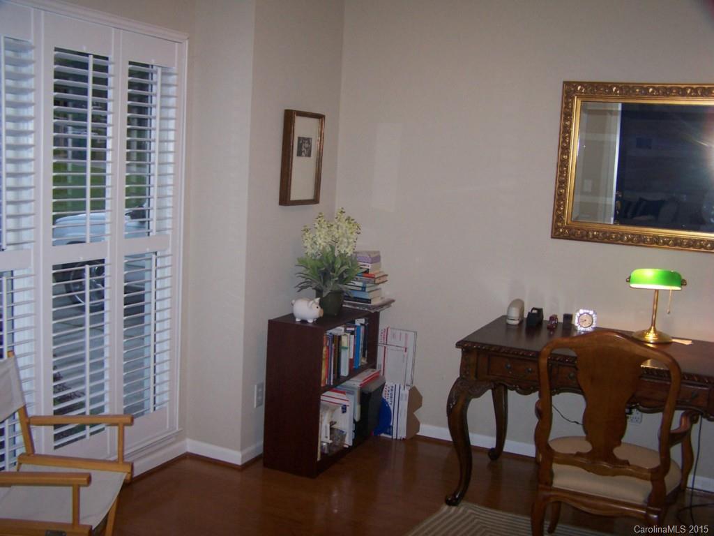 10720 Ridge Acres Road Charlotte, NC 28214 - Photo 2 of 22 Gallery Image 2