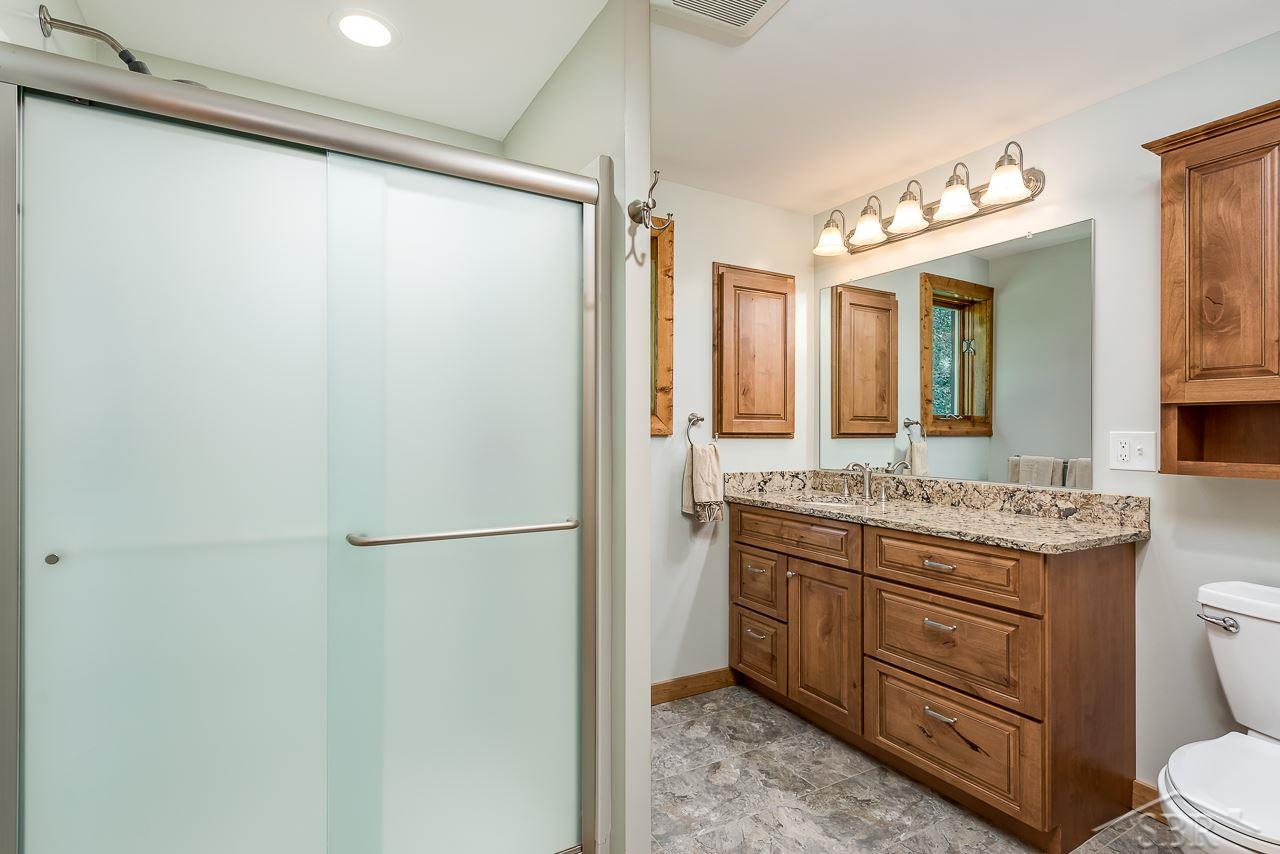 1474 East Miller Road Midland, MI 48640 - Photo 12 of 40 Bathroom