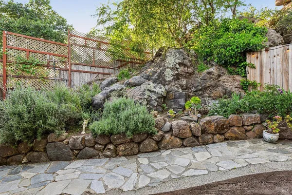 $799,000 | 75 Mountain Avenue, Sonoma, CA 95476