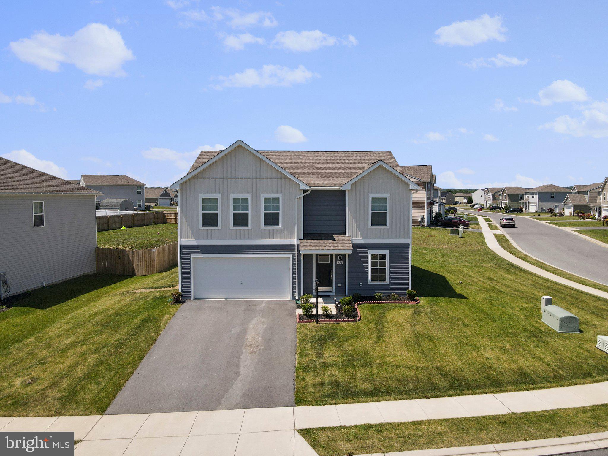 152 Eurasian Drive Bunker Hill, WV 25413 - Photo 3 of 40