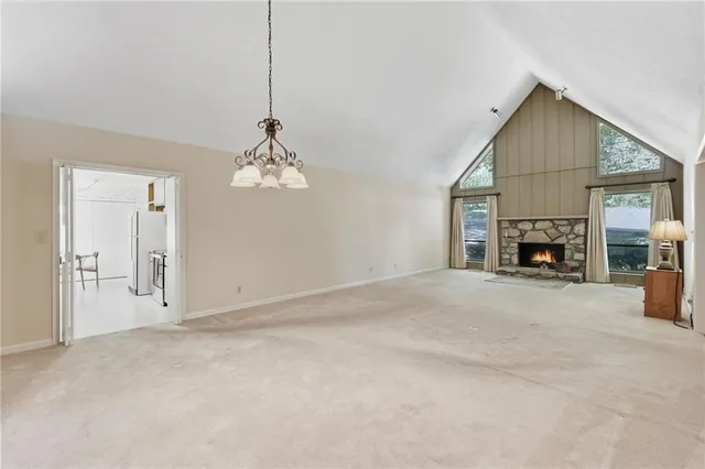 a view of livingroom with furniture