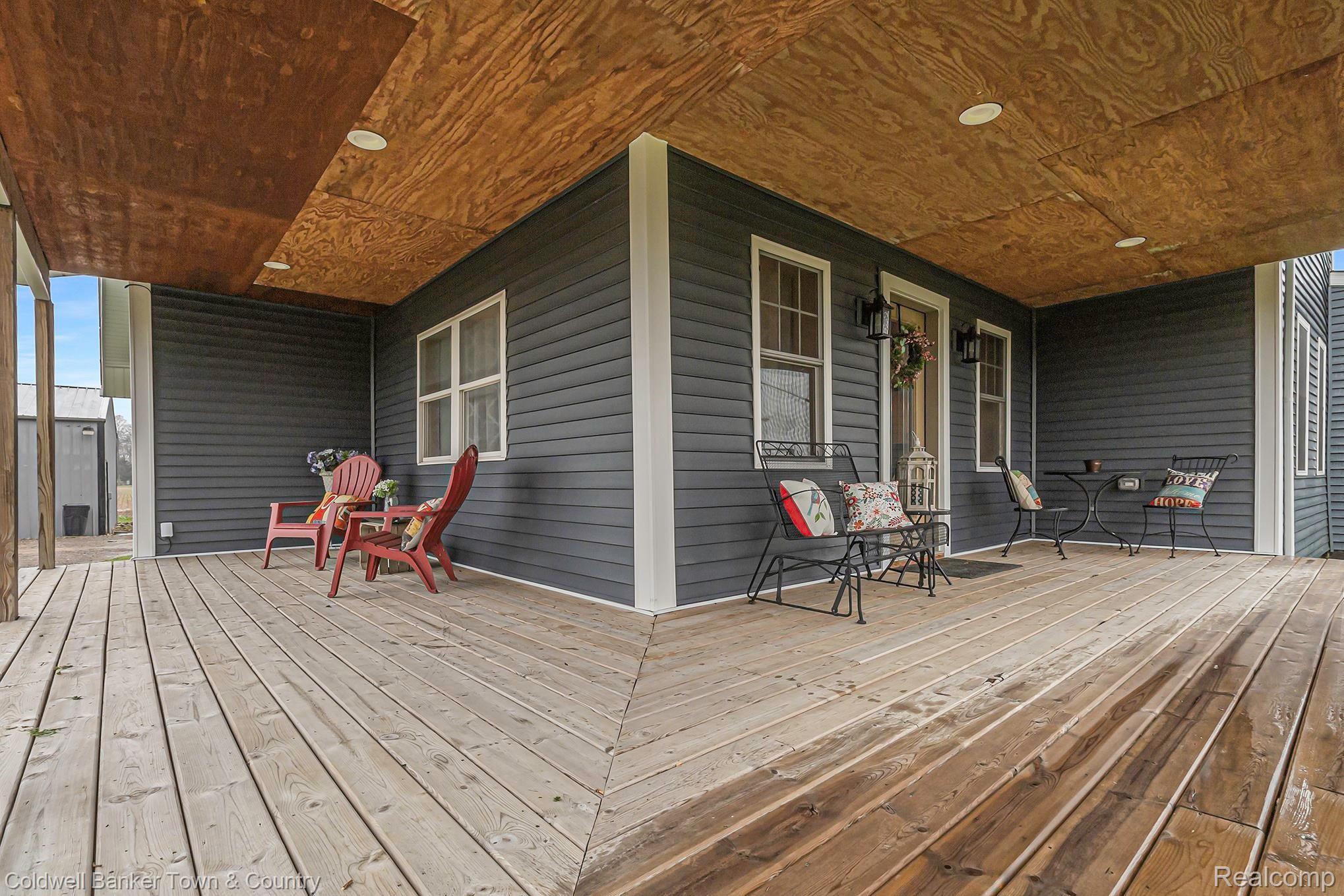 4824 West Hayner Road Fowlerville, MI 48836 - Photo 36 of 39 Ex large Front Porch