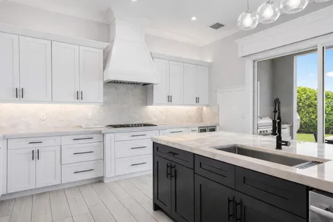 $9,990,000 | 2100 Notre Dame Drive, Lake Worth Beach, FL 33460