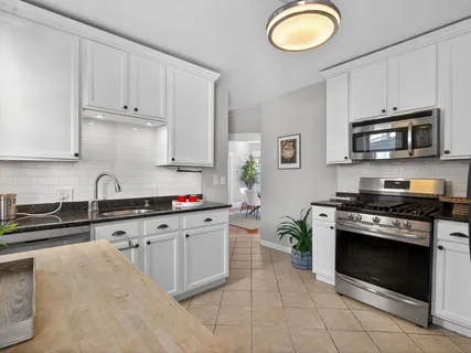 $599,000 | 141 South Street, Unit 2, Boston, MA 02130