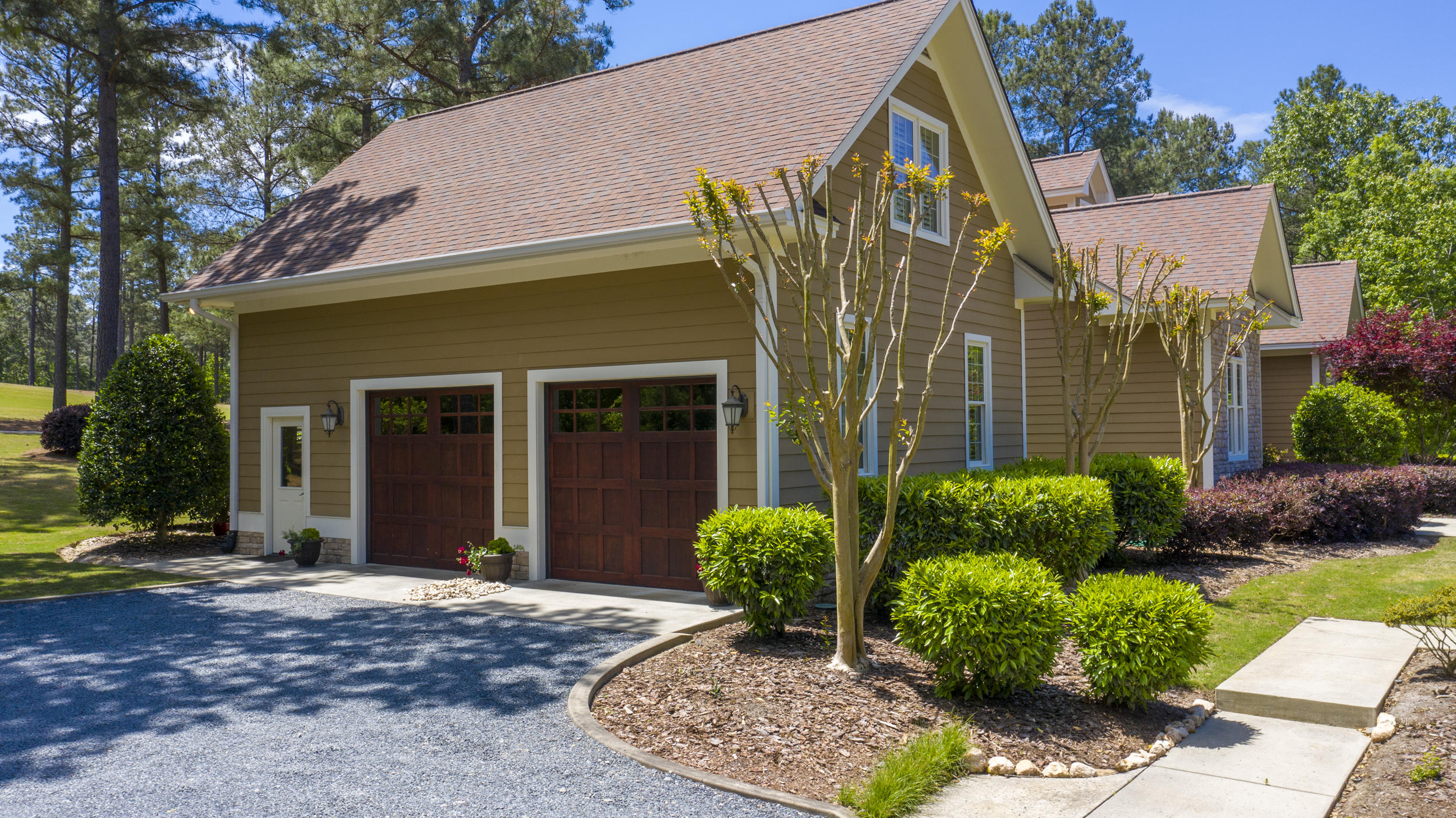 28 Middlebury Road Pinehurst, NC 28374 - Photo 3 of 48 Garage entrance