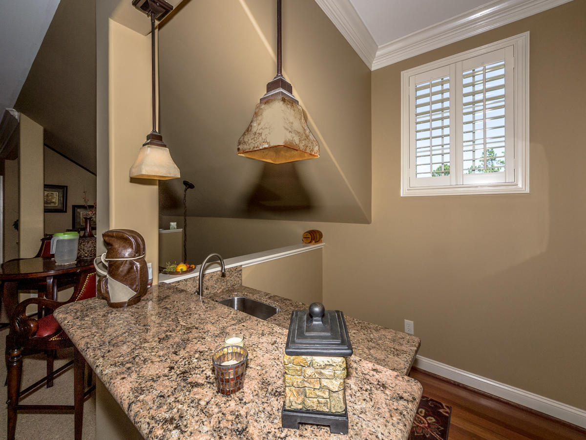 28 Middlebury Road Pinehurst, NC 28374 - Photo 35 of 48 Bar area