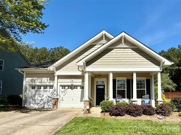 $375,000 | 4589 Scarlet Oak Drive, Rock Hill, SC 29732