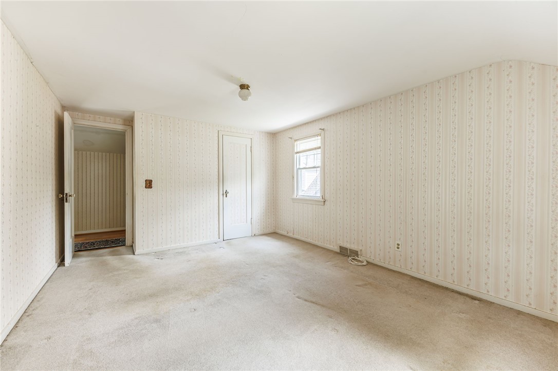 1204 Stone Road Greece, NY 14616 - Photo 17 of 30