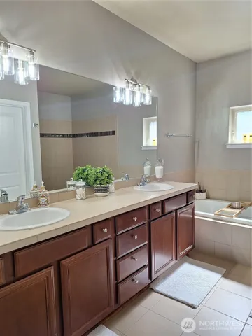 $774,995 | 4818 Pointes Drive, Mukilteo, WA 98275