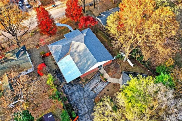 $355,000 | 1020 Hawthorn Avenue, St. Charles, MO 63301