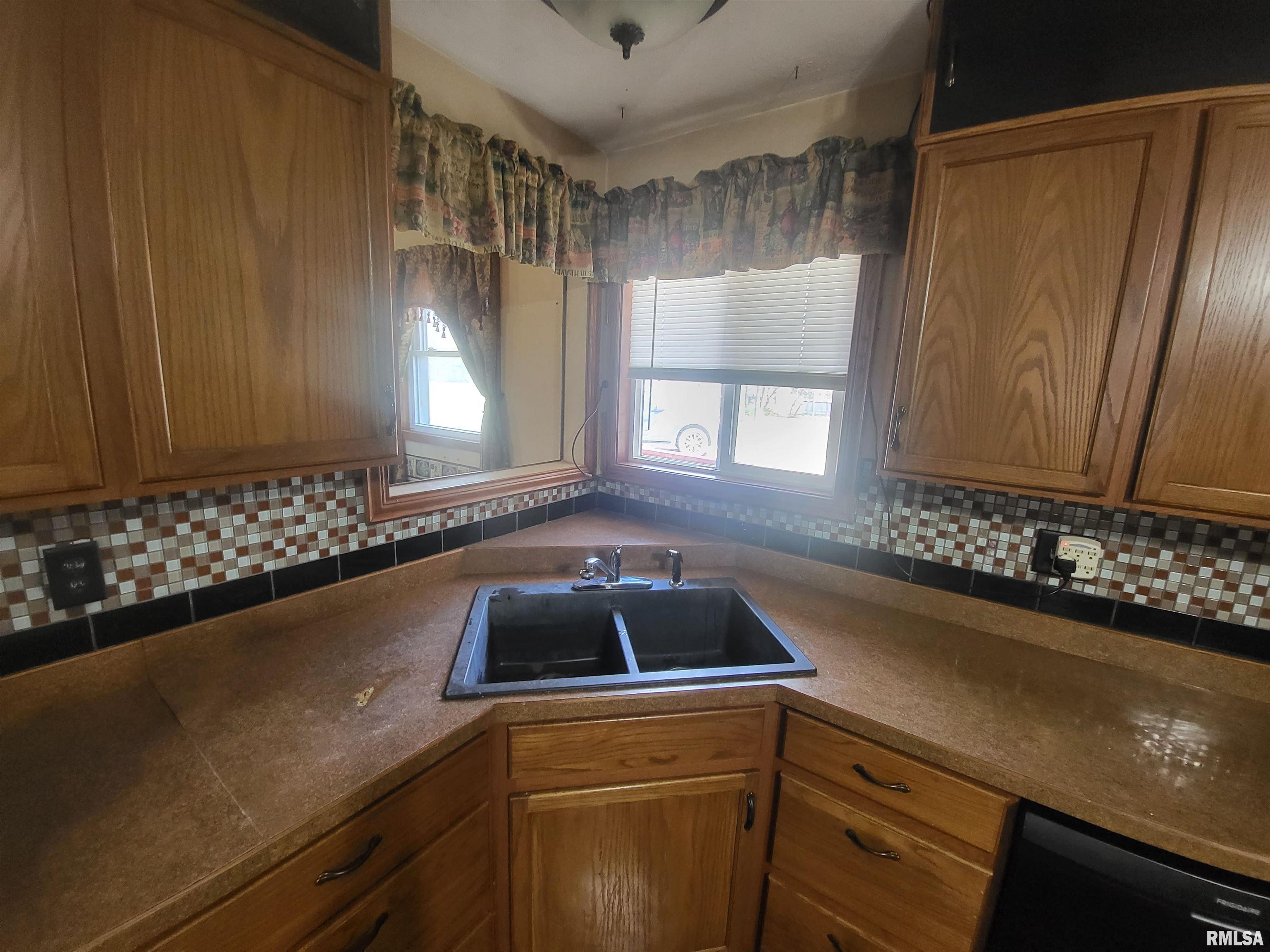 8152 Brubaker Road Iuka, IL 62849 - Photo 12 of 41