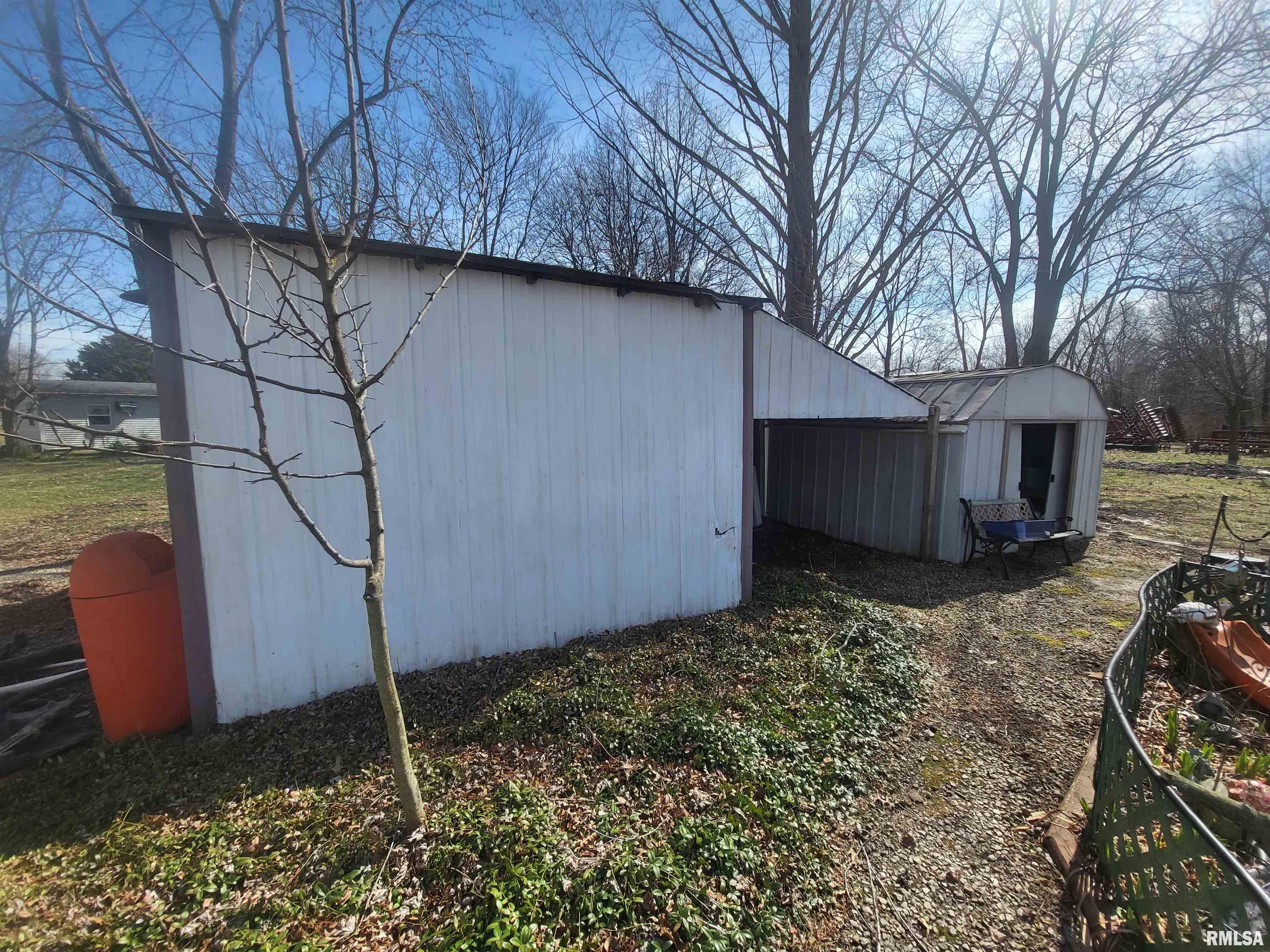 8152 Brubaker Road Iuka, IL 62849 - Photo 38 of 41