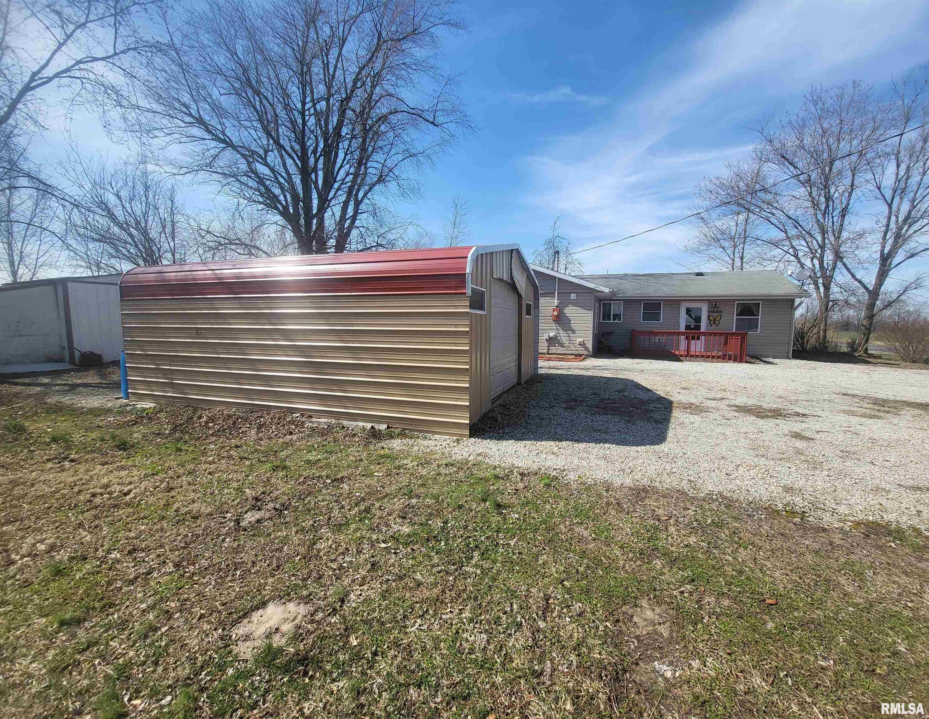 8152 Brubaker Road Iuka, IL 62849 - Photo 4 of 41