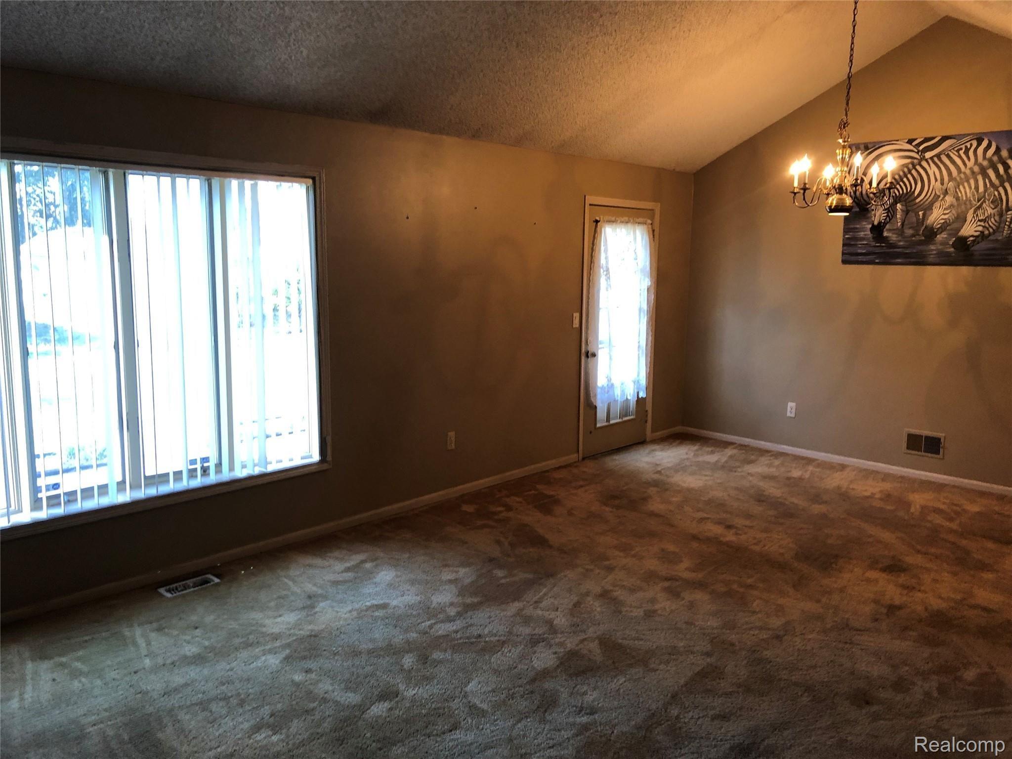 11427 Common Road Warren, MI 48093 - Photo 21 of 43 IMG_0174.jpg