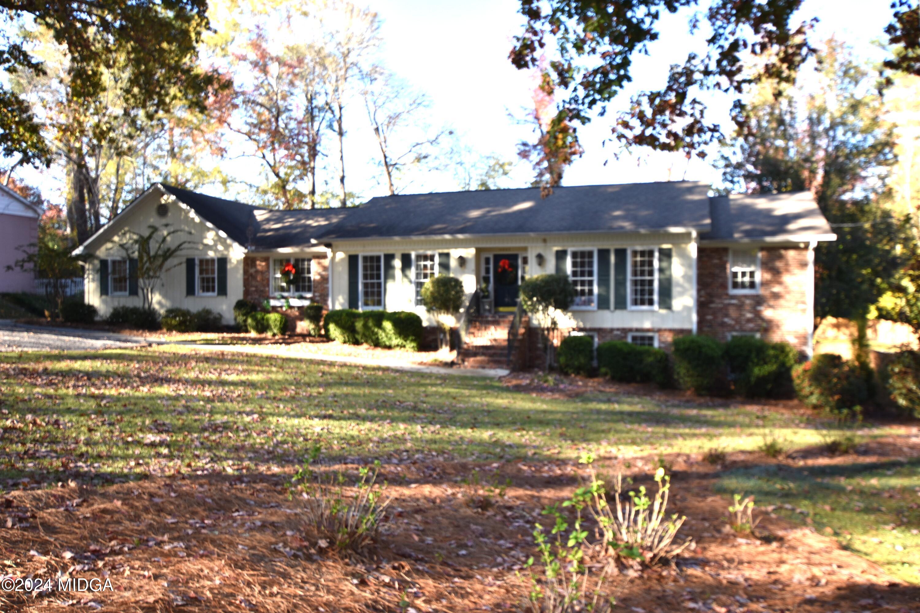 4823 Oxford Road Macon, GA 31210 - Photo 1 of 19 DSC_0613