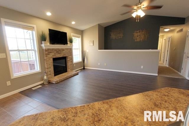 1300 West Cloverdale Road Chillicothe, IL 61523 - Photo 13 of 30 Gallery Image 13