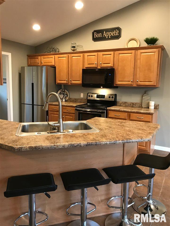1300 West Cloverdale Road Chillicothe, IL 61523 - Photo 9 of 30 Gallery Image 9