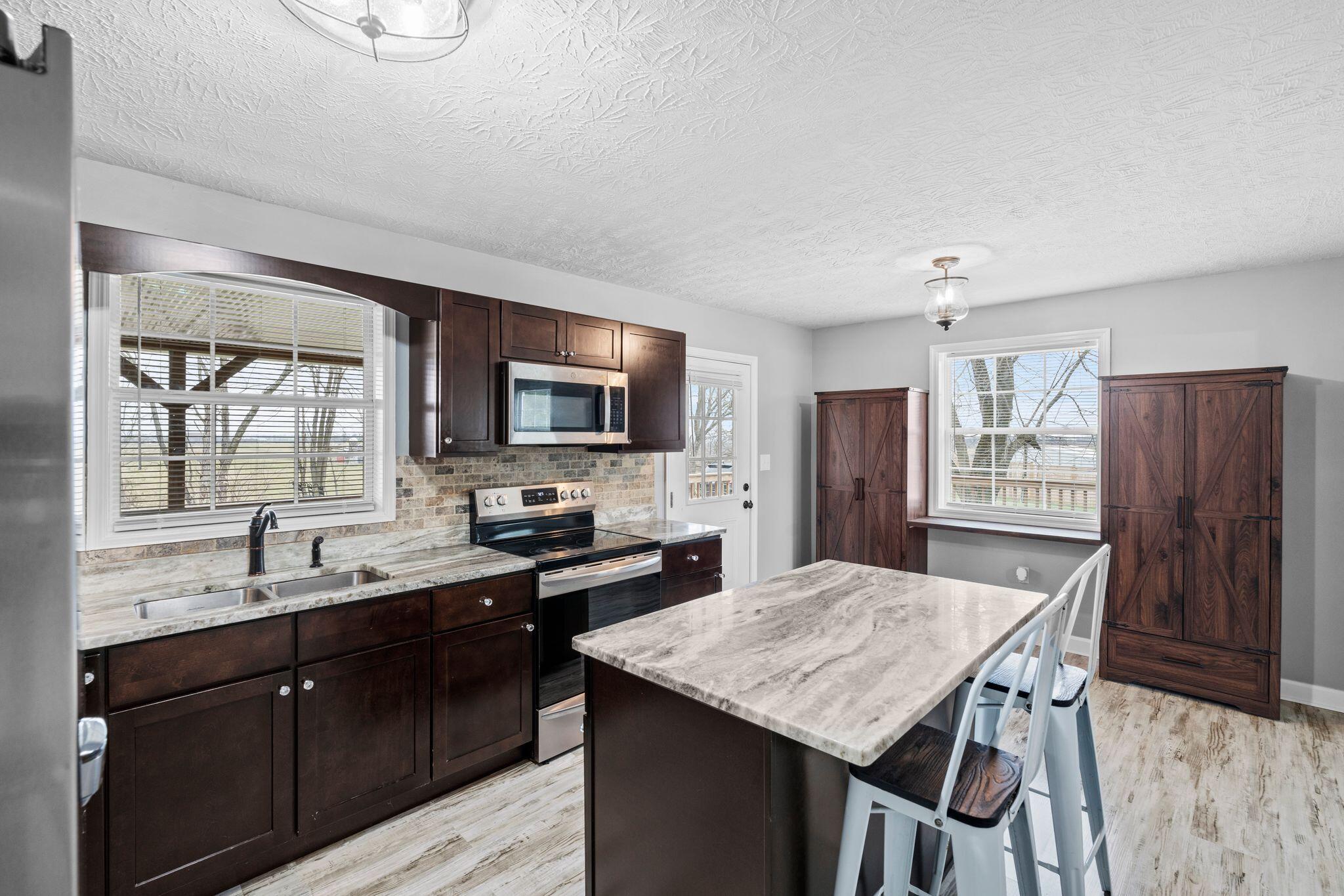 1061 Van Thompson Road Mount Sterling, KY 40353 - Photo 12 of 49 32_F2004677