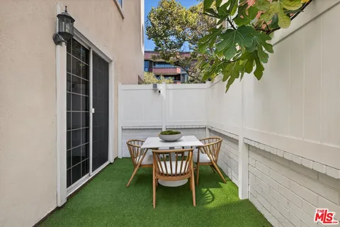 $1,595,000 | 315 North Swall Drive, Unit 103, Beverly Hills, CA 90211