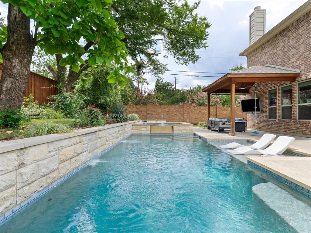 100 Griffith Court Euless, TX 76039 - Photo 37 of 40
