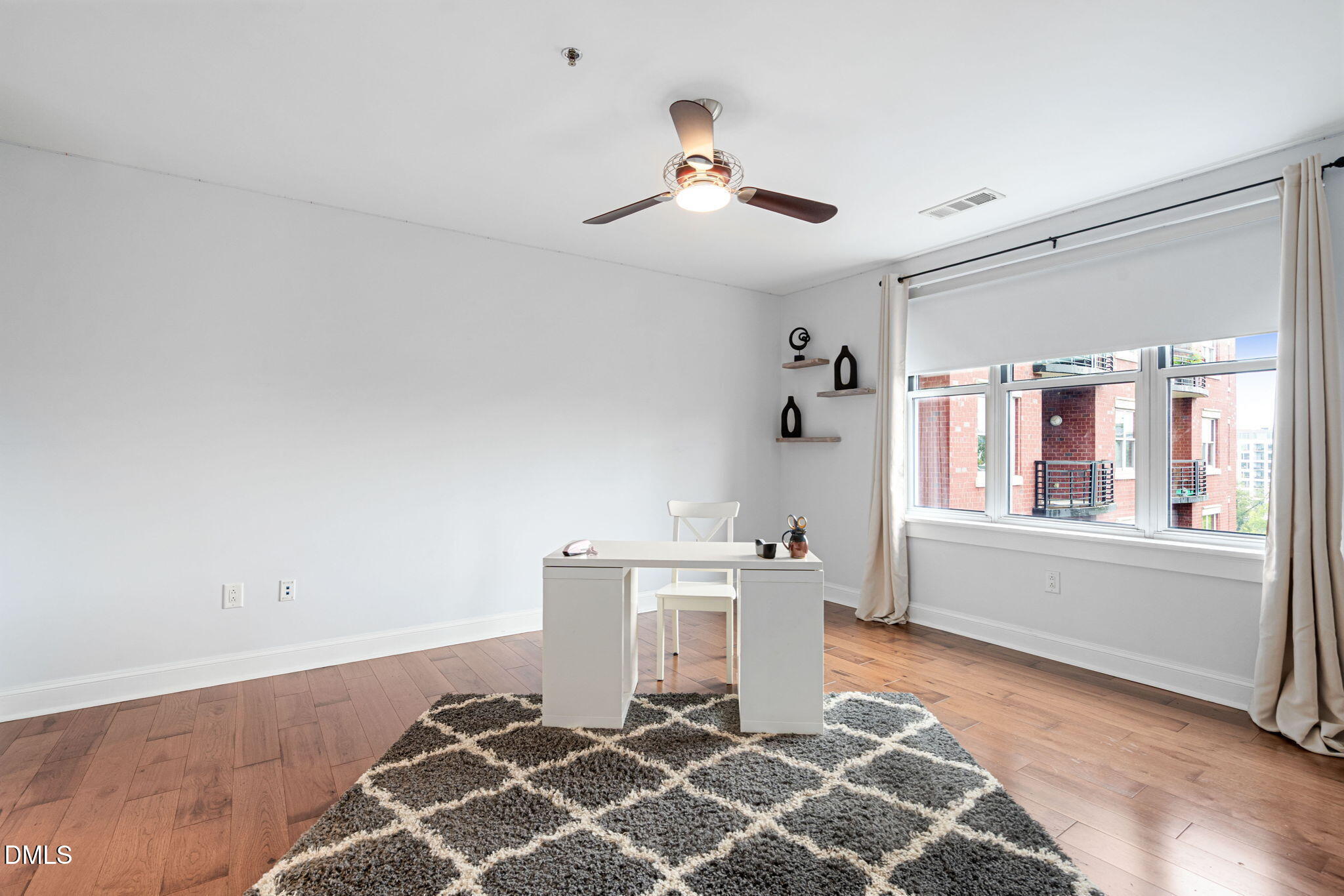 618 North Boylan Avenue, Unit 812 Raleigh, NC 27603 - Photo 18 of 35 a room with furniture and window
